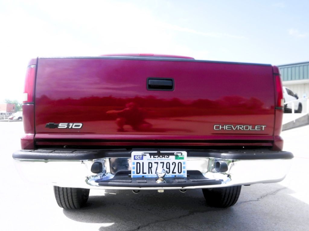 2002 Chevrolet S10 Image 17