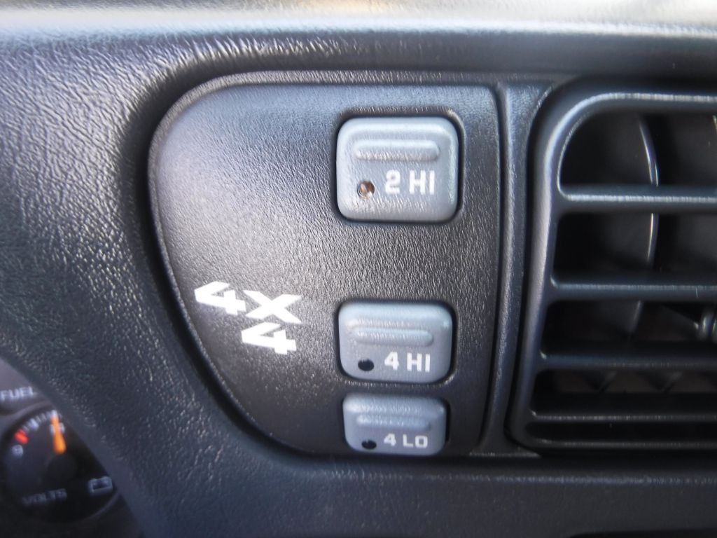 2002 Chevrolet S10 Image 44