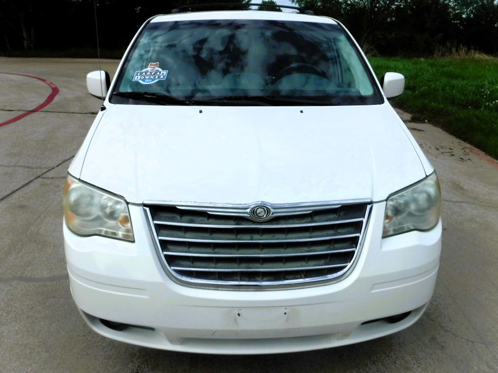 2009 Chrysler Town & Country Image 12