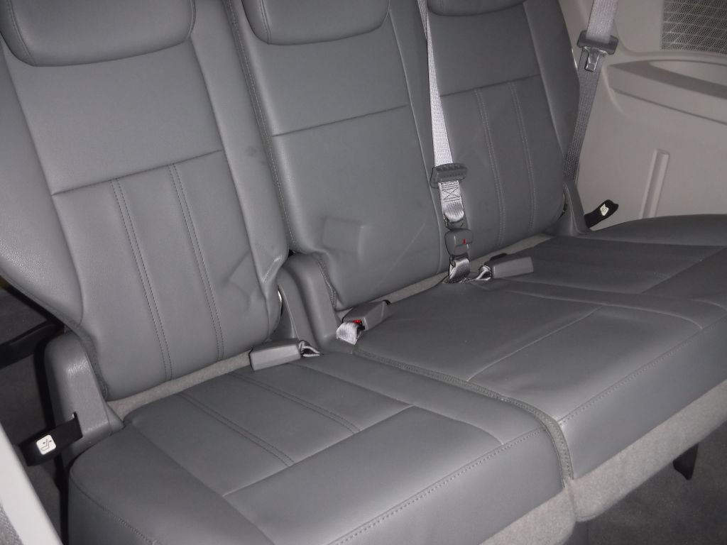 2009 Chrysler Town & Country Image 34