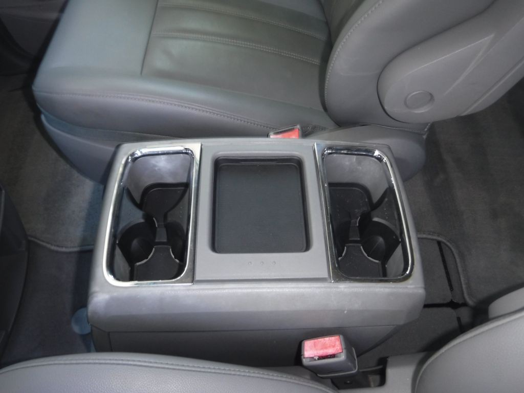 2009 Chrysler Town & Country Image 47