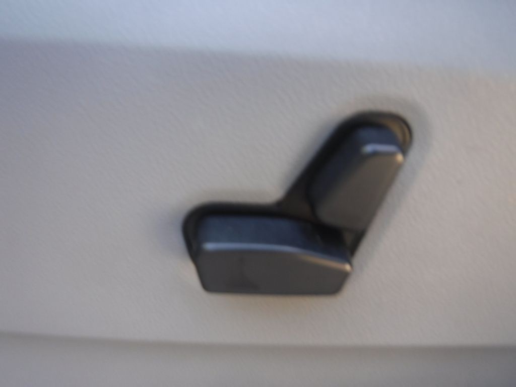 2009 Chrysler Town & Country Image 48