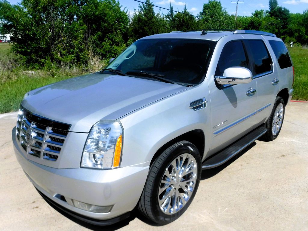 2011 Cadillac Escalade Image 8
