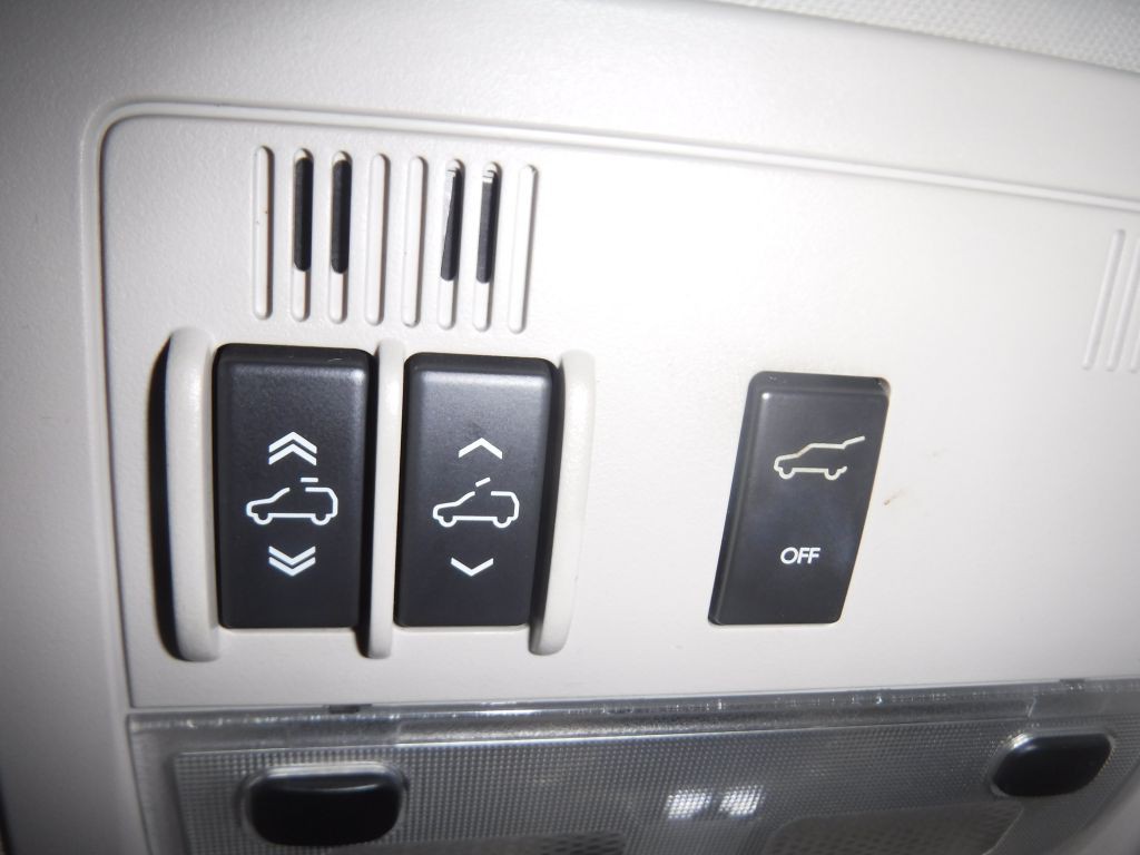 2011 Cadillac Escalade Image 49