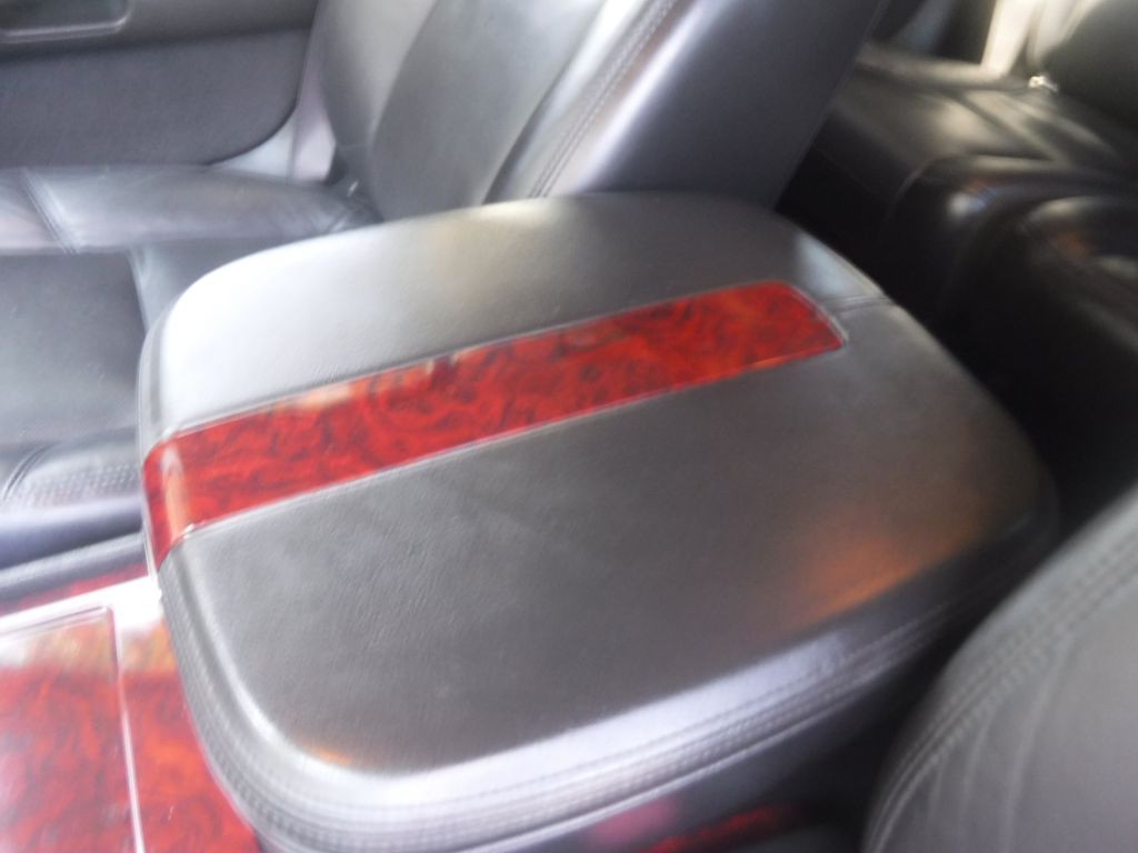 2011 Cadillac Escalade Image 51