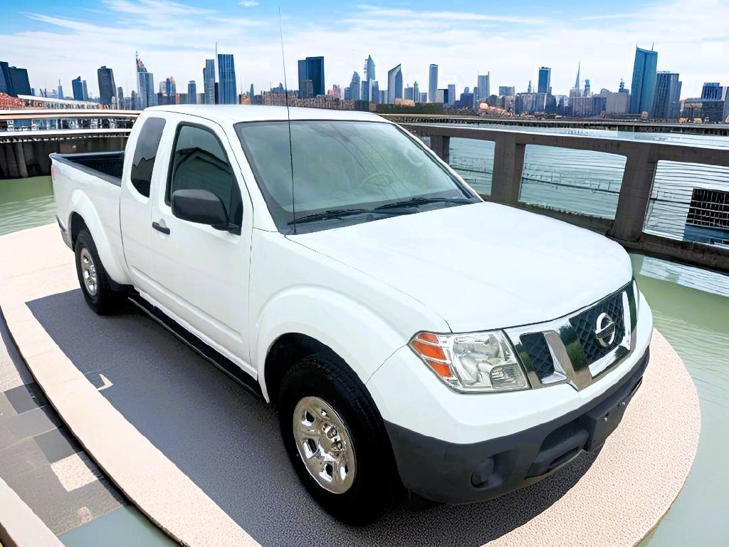 2016 Nissan Frontier Image 1