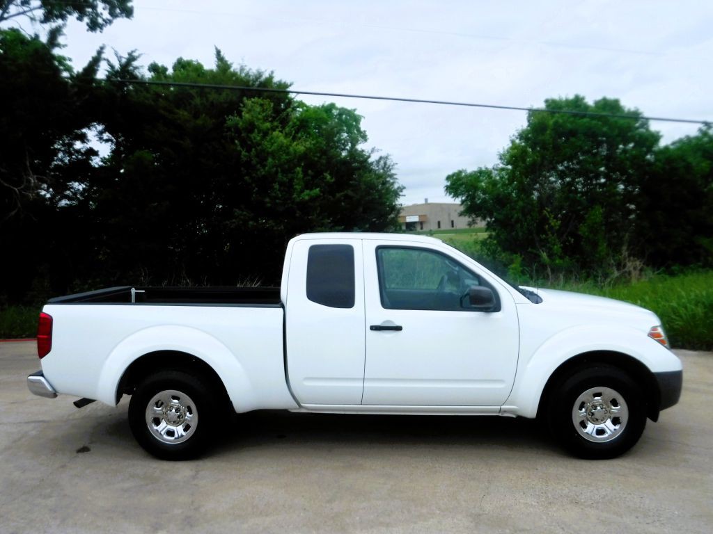 2016 Nissan Frontier Image 4