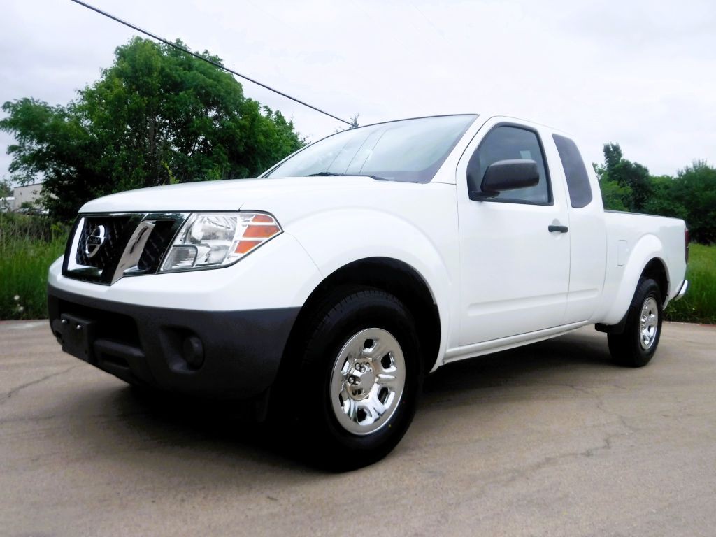 2016 Nissan Frontier Image 10