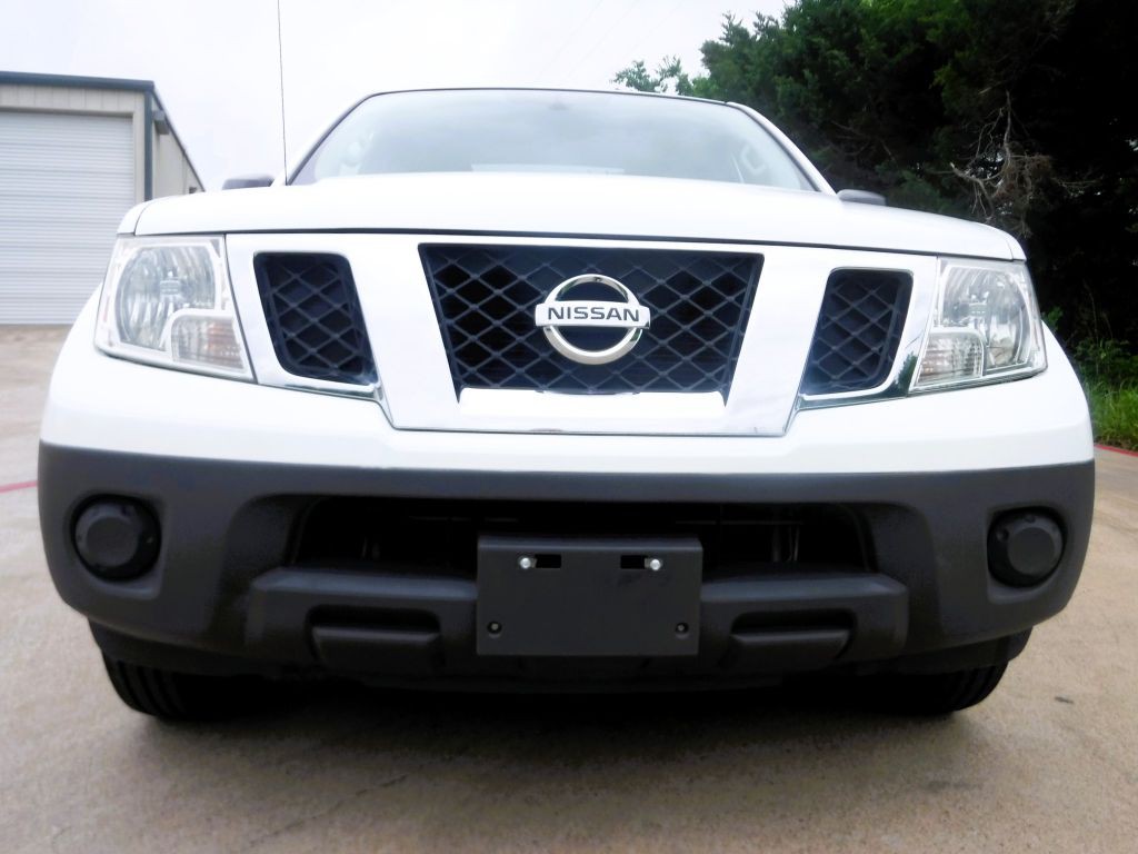 2016 Nissan Frontier Image 17