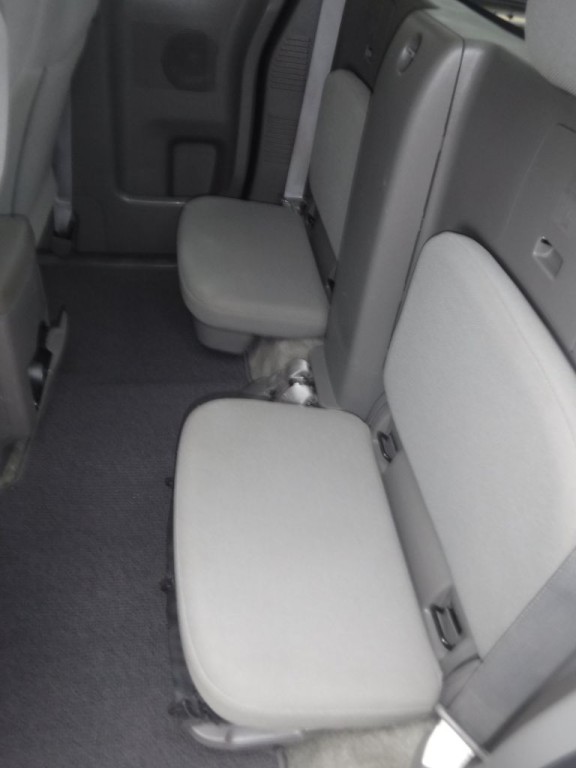 2016 Nissan Frontier Image 33