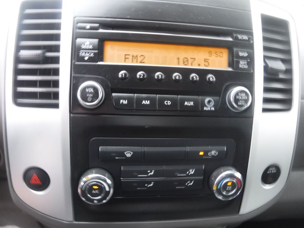 2016 Nissan Frontier Image 38