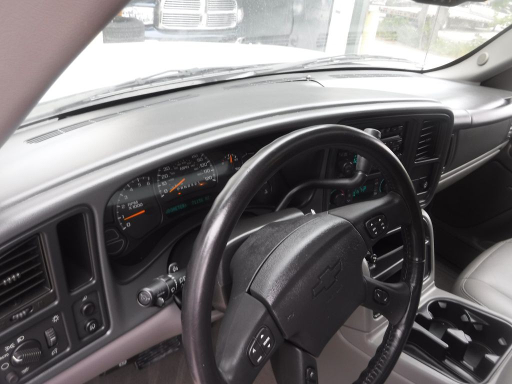 2006 Chevrolet Avalanche Image 4