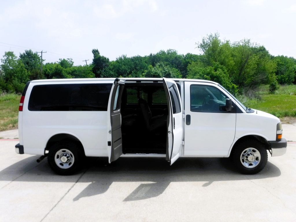 2014 Chevrolet Express Image 6