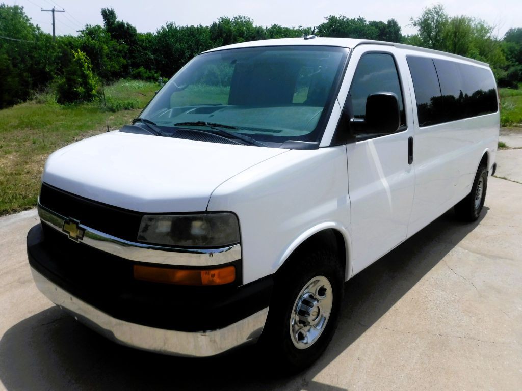 2014 Chevrolet Express Image 9