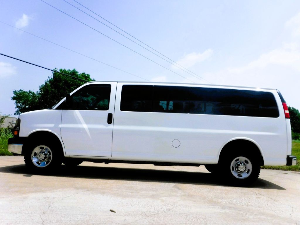 2014 Chevrolet Express Image 12