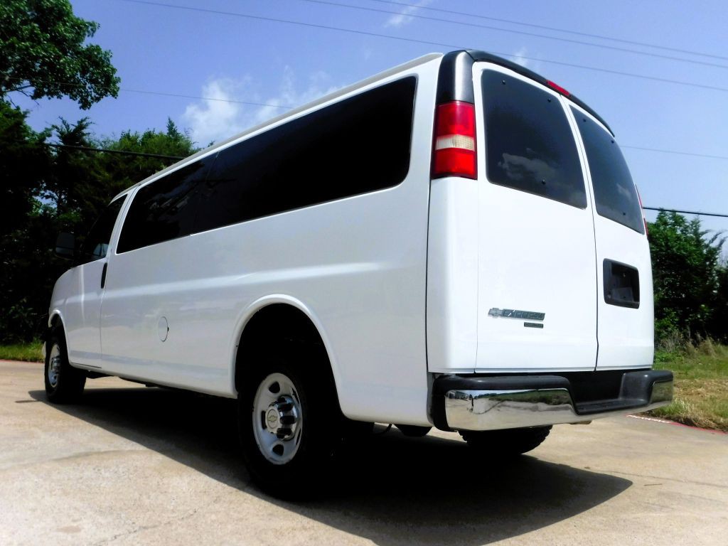 2014 Chevrolet Express Image 14