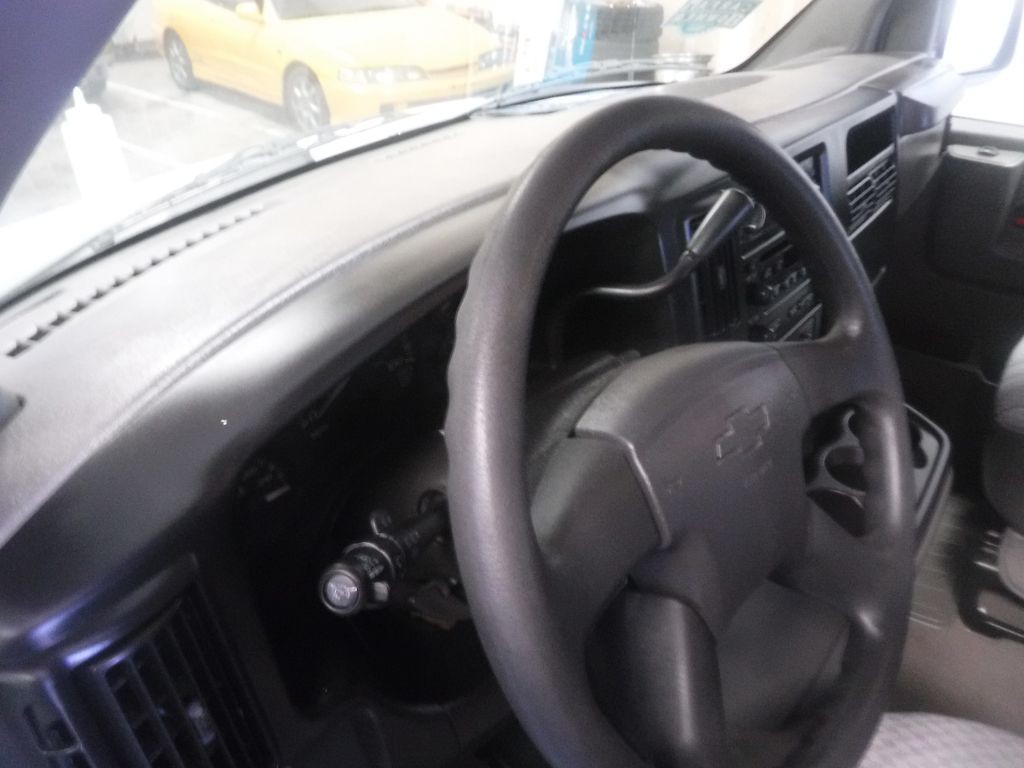 2014 Chevrolet Express Image 28