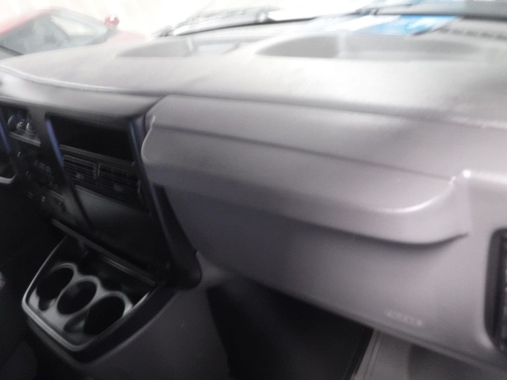 2014 Chevrolet Express Image 29
