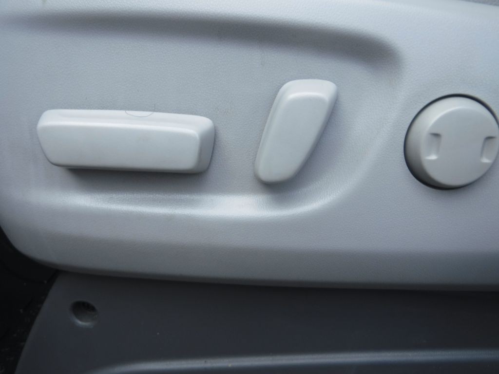 2017 Toyota Sienna Image 43