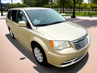 Image for 2011 Chrysler Town & Country Touring L ID: 7376547
