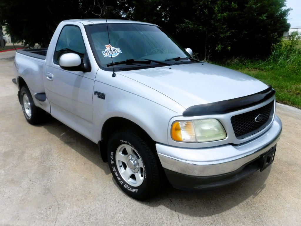 2002 Ford F-150 Image 2