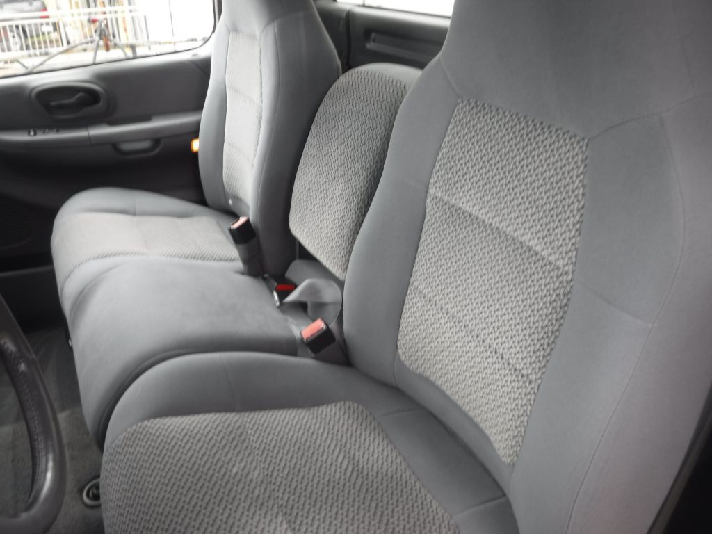2002 Ford F-150 Image 29