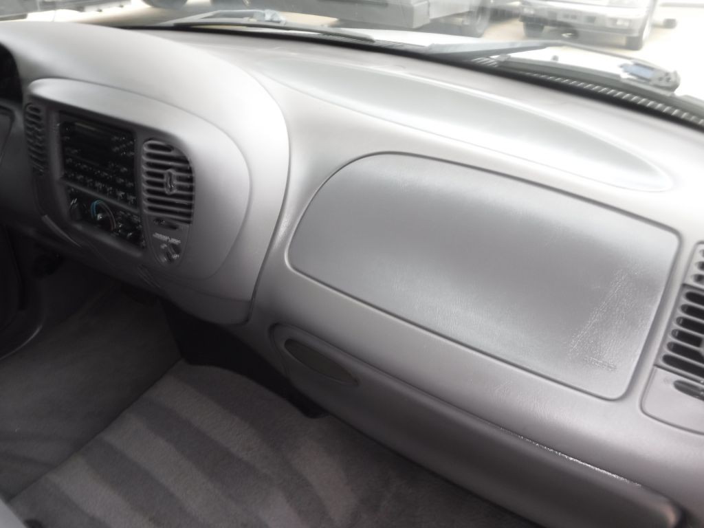 2002 Ford F-150 Image 32