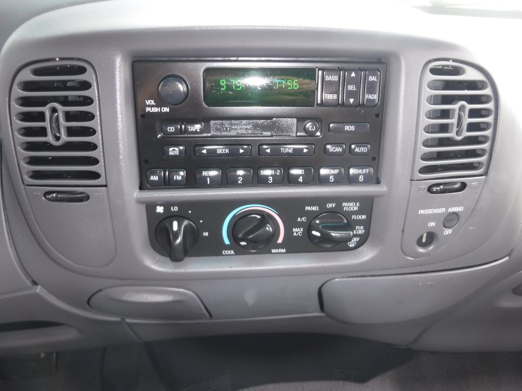 2002 Ford F-150 Image 33