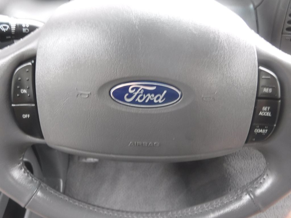 2002 Ford F-150 Image 34