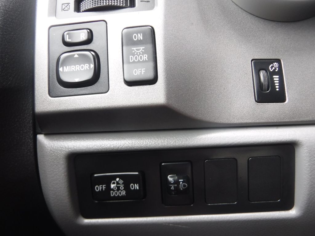 2011 Toyota Tundra Image 44