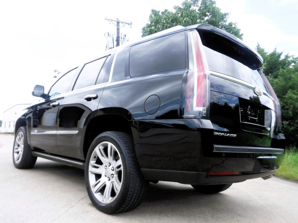 2015 Cadillac Escalade Image 13