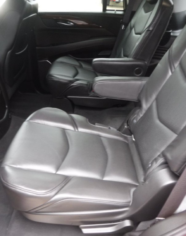 2015 Cadillac Escalade Image 26