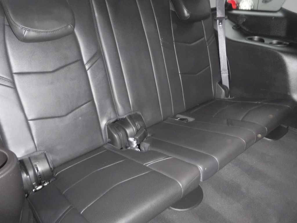 2015 Cadillac Escalade Image 31