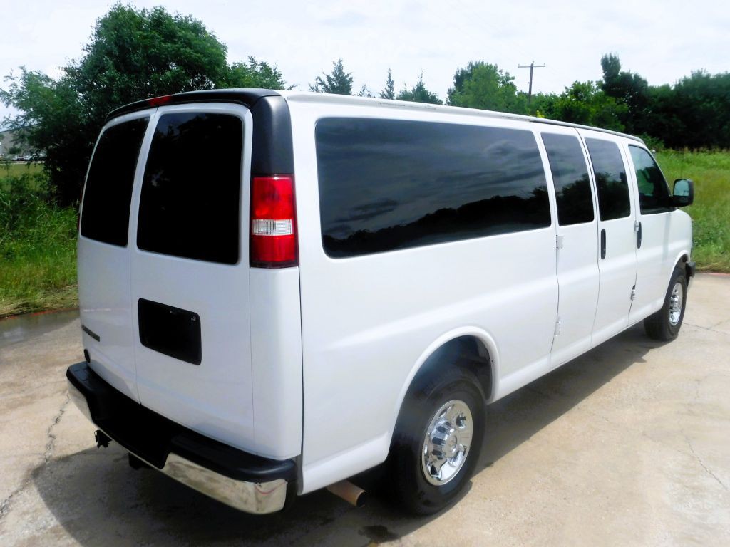 2020 Chevrolet Express Image 7