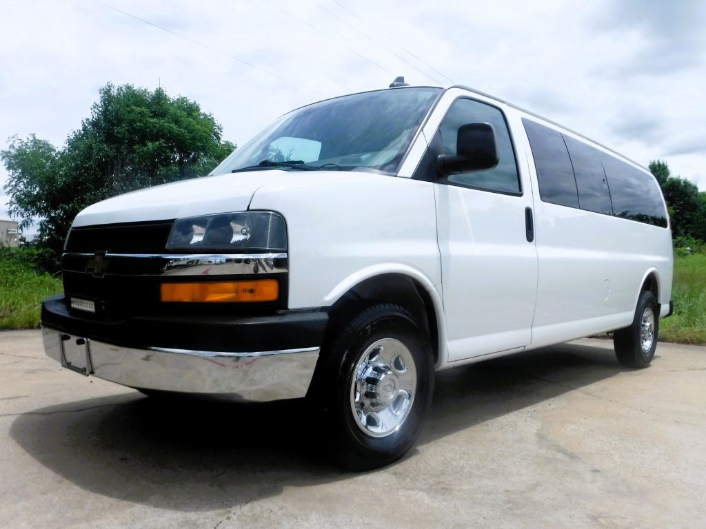 2020 Chevrolet Express Image 10