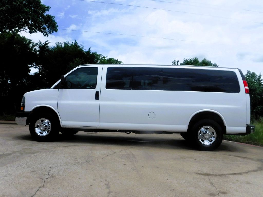 2020 Chevrolet Express Image 12
