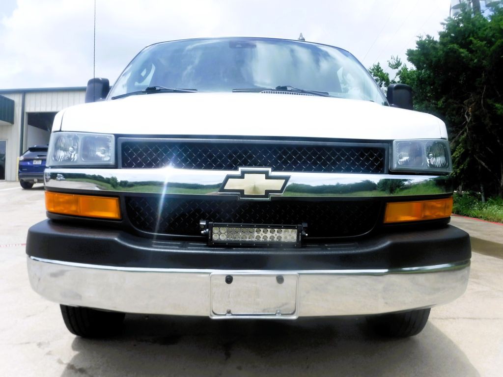 2020 Chevrolet Express Image 16