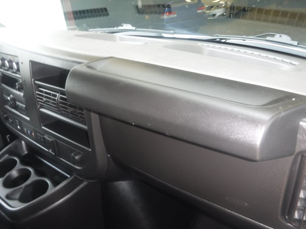 2020 Chevrolet Express Image 36