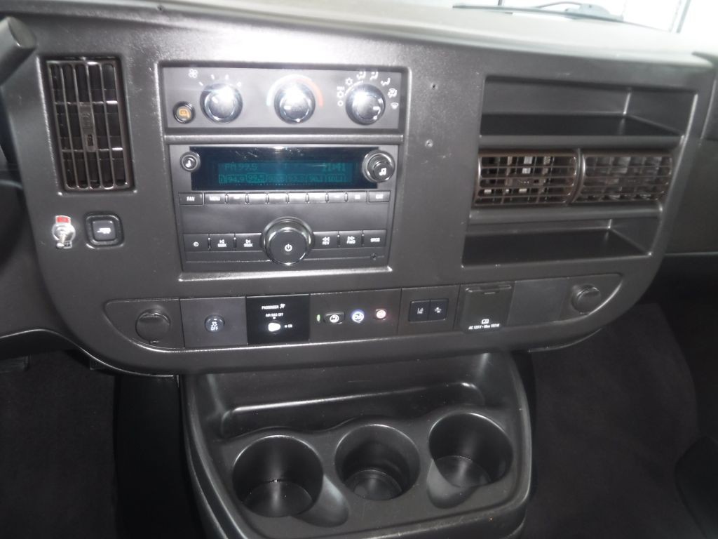 2020 Chevrolet Express Image 44