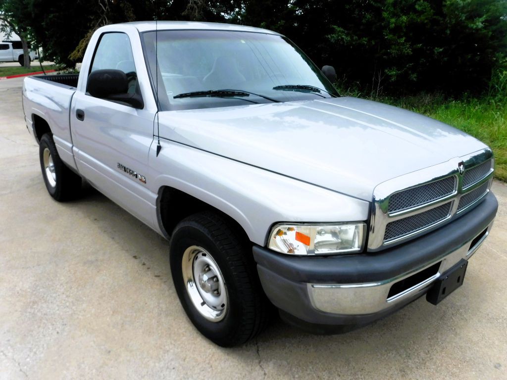 2001 Dodge Ram 1500 Image 2