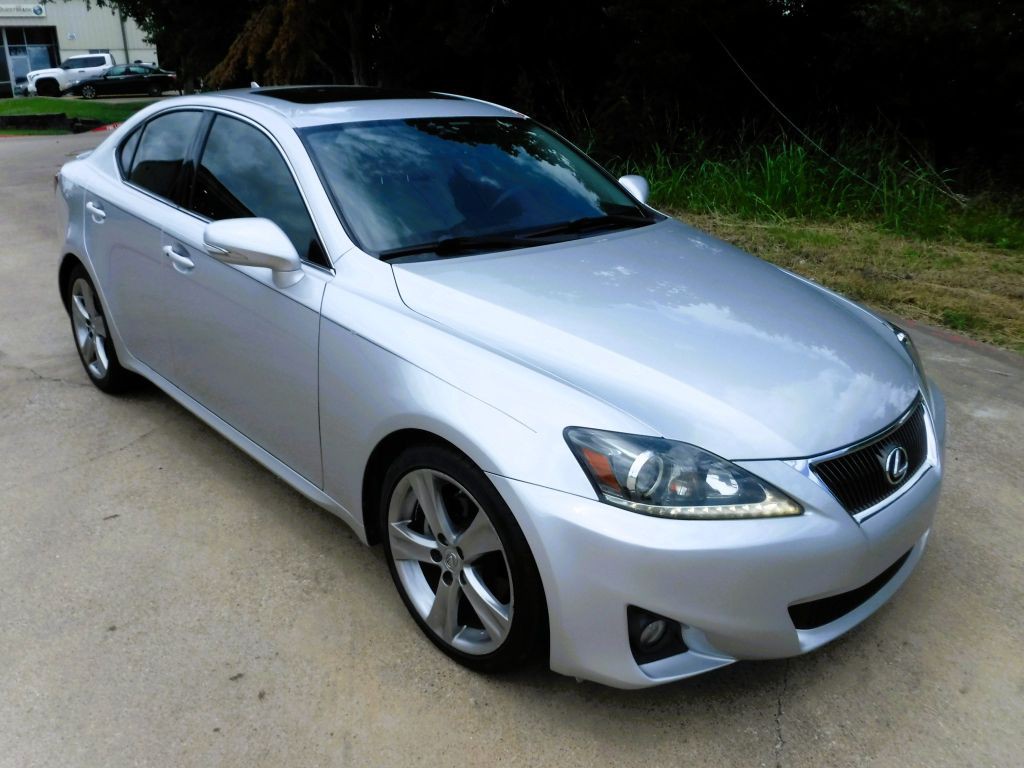 2011 Lexus IS Image 2