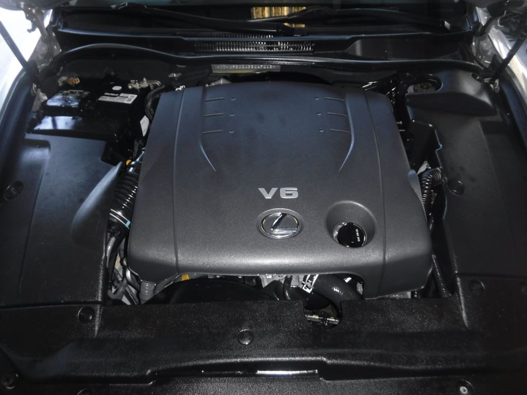 2011 Lexus IS Image 20