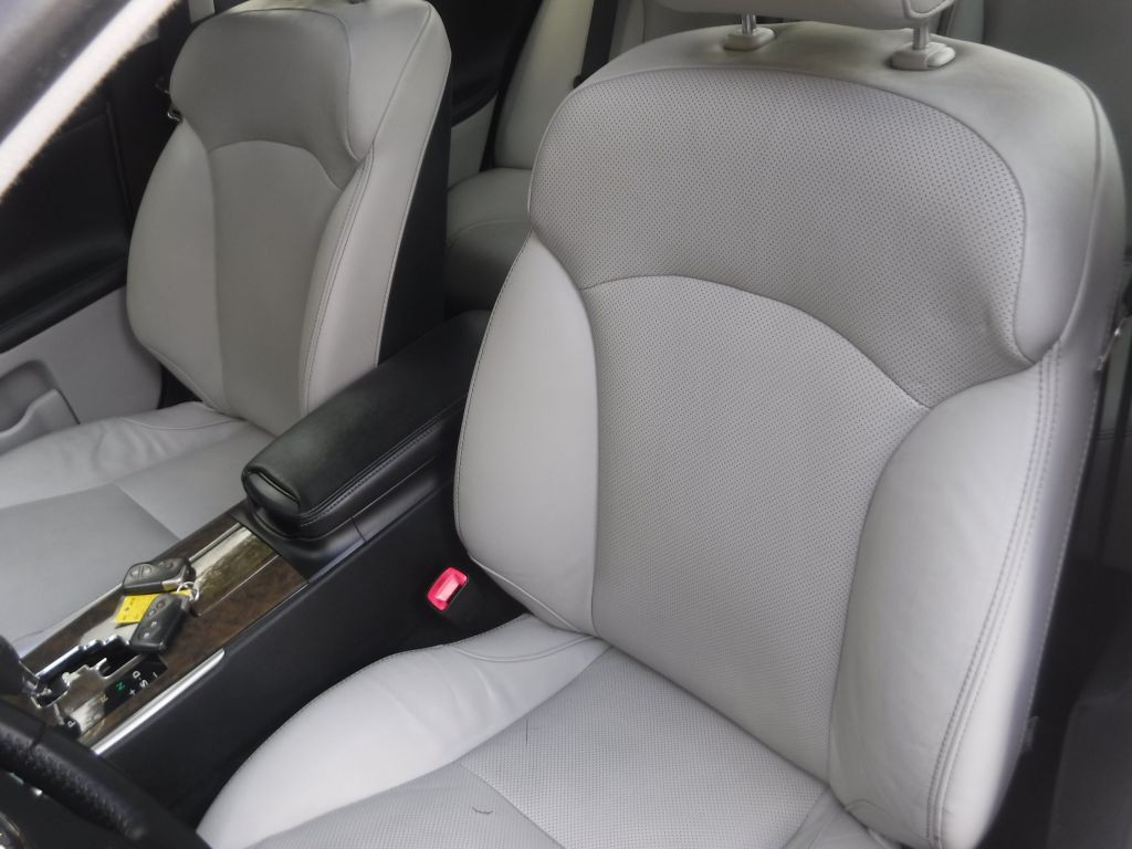 2011 Lexus IS Image 25