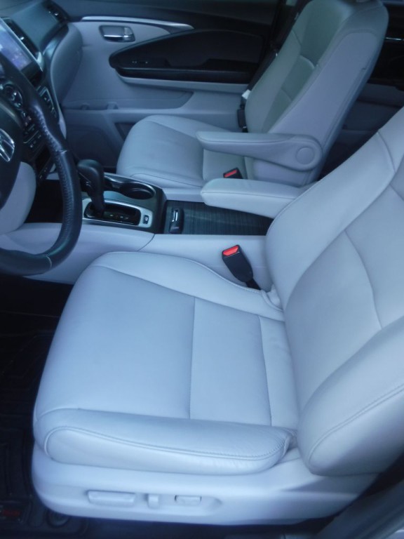 2016 Honda Pilot Image 25