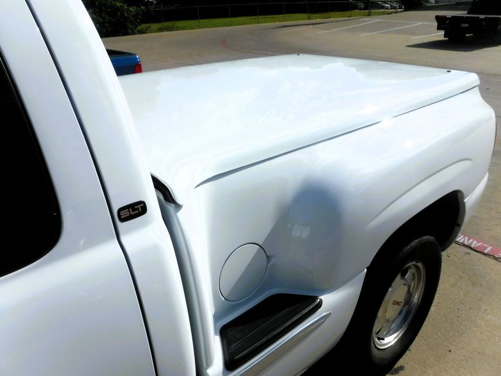 2001 GMC Sierra Image 2