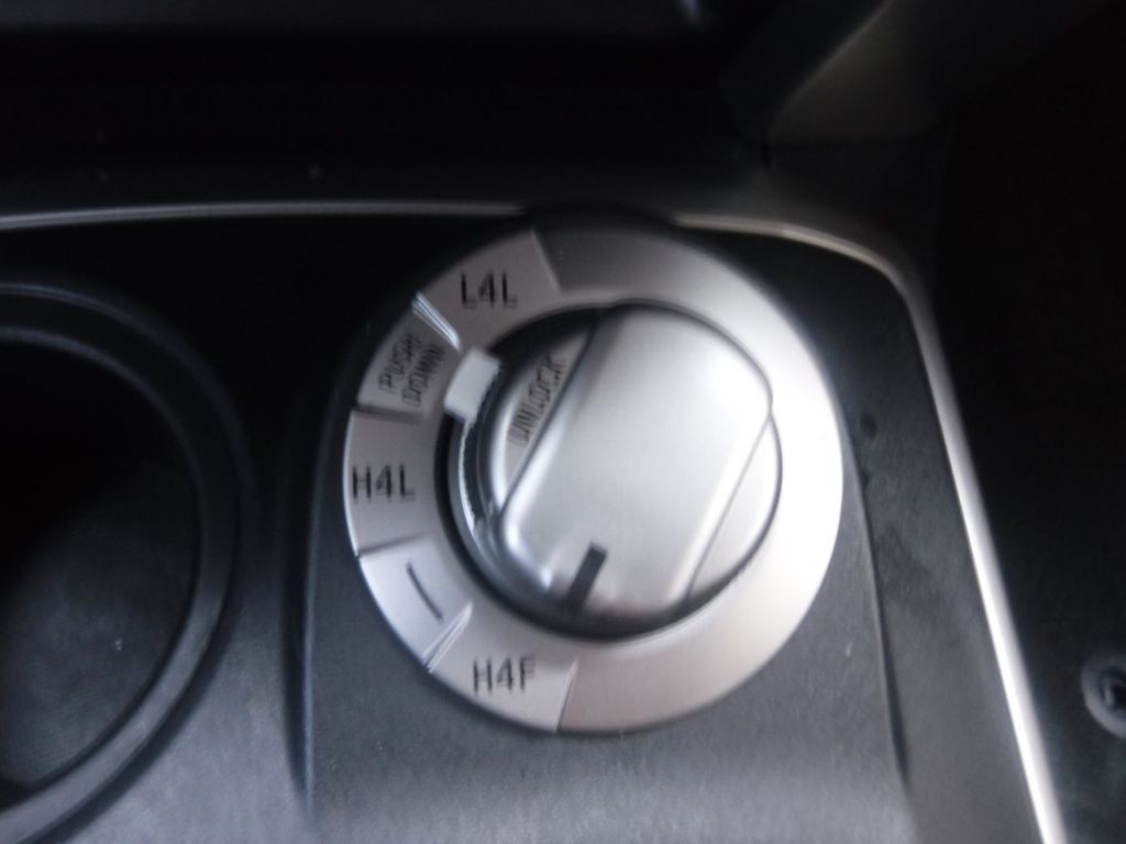 2014 Toyota 4Runner Image 43