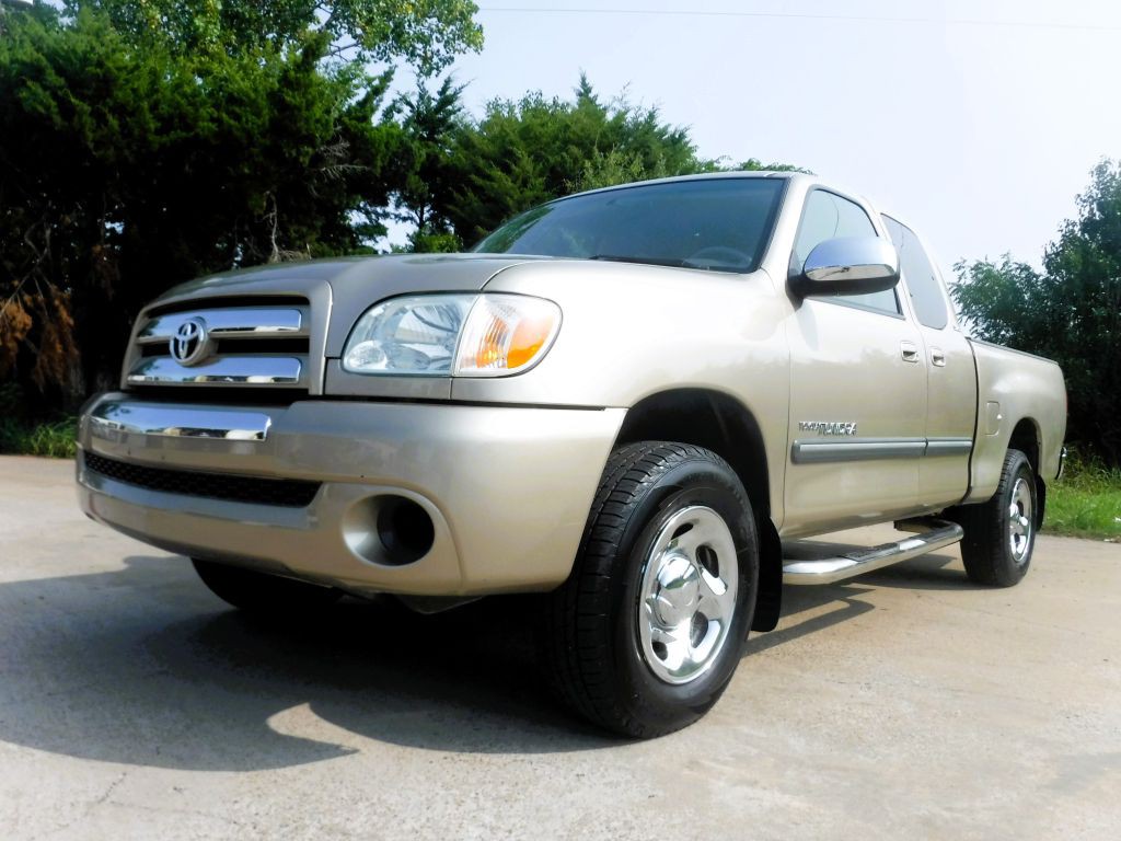 2005 Toyota Tundra Image 10