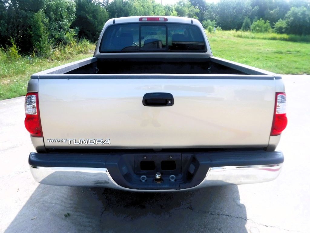 2005 Toyota Tundra Image 18