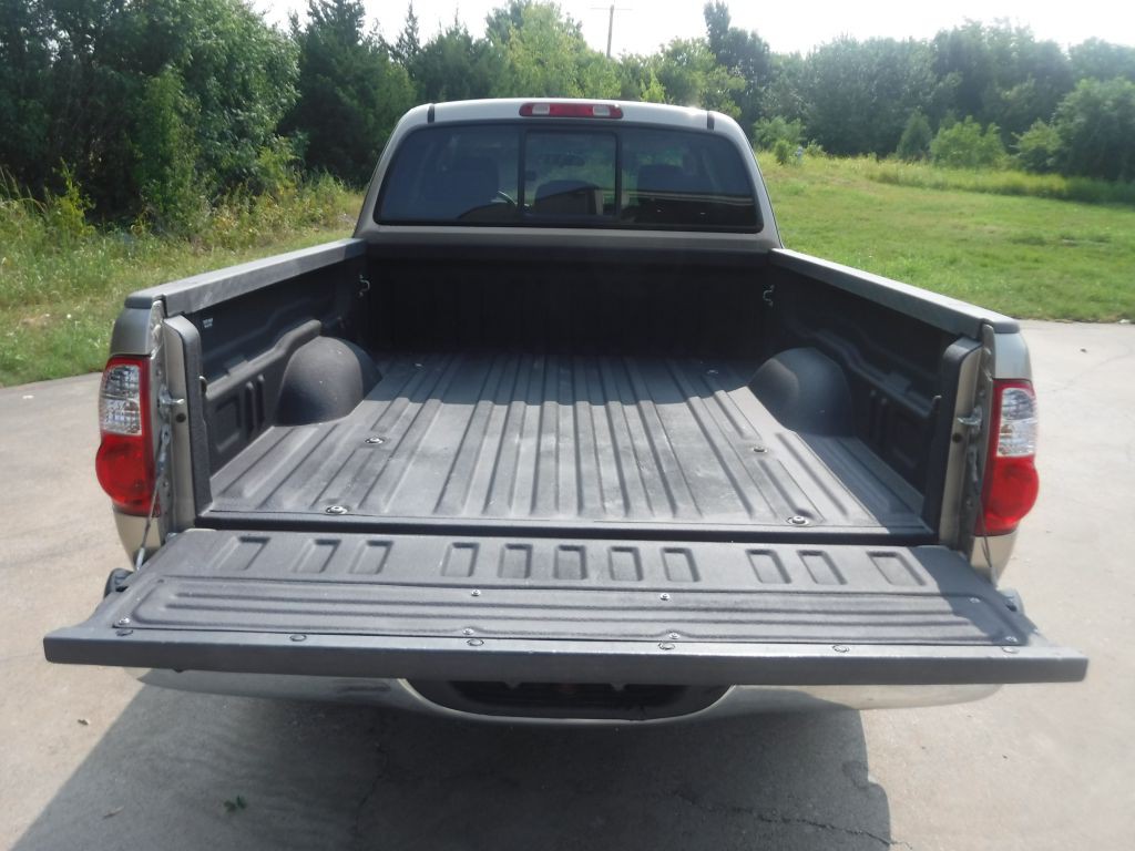 2005 Toyota Tundra Image 20