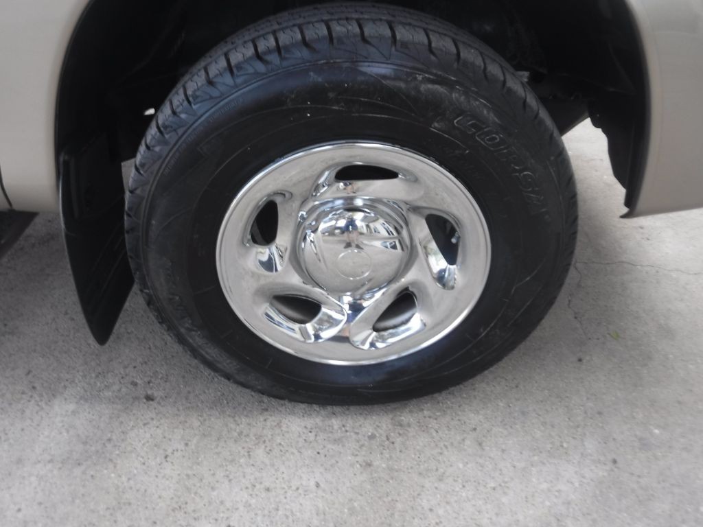 2005 Toyota Tundra Image 23